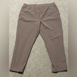 The Group by Babaton Weekender Pant